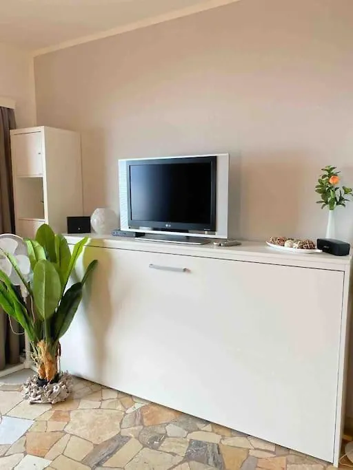 Apartment Ferienwohnung Studio Belvedere Brezzo