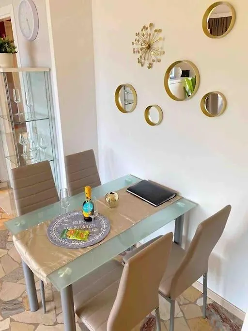 Apartment Ferienwohnung Studio Belvedere Brezzo Italien